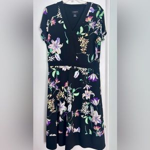 Liz Claiborne career dress, size L. V neckline. Black with bold floral pattern